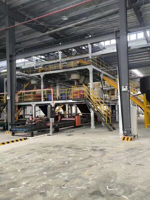 Машина для производства стеновых панелей Машина для нанесения покрытия на цементный раствор для сэндвич-панелей XPS